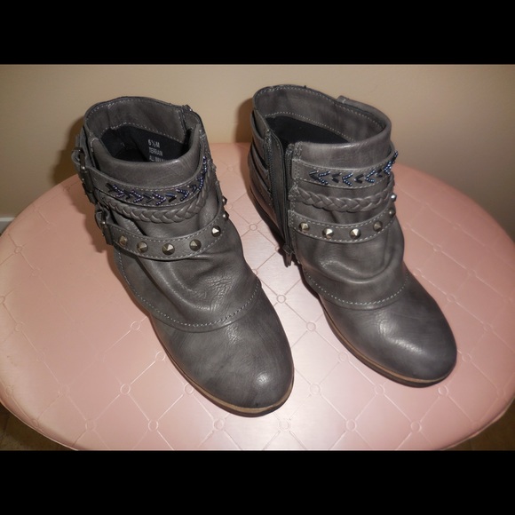 RAMPAGE Gray Ankle Boots / Booties - Picture 5 of 7